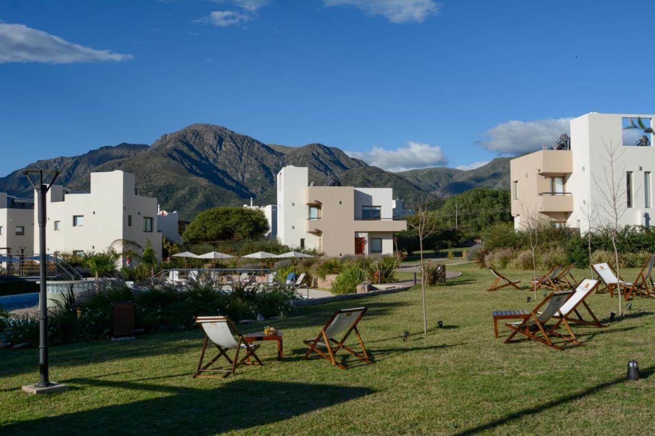 קאפילה דל מונטה Apart Hotel Los Alazanes מראה חיצוני תמונה